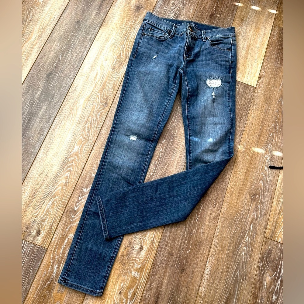 🛍️ Loft 25/0 modern skinny jeans.excellent condition.